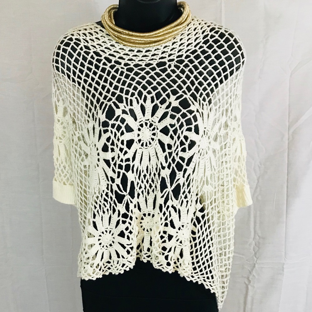 2/$24 Arden B Crochet Top